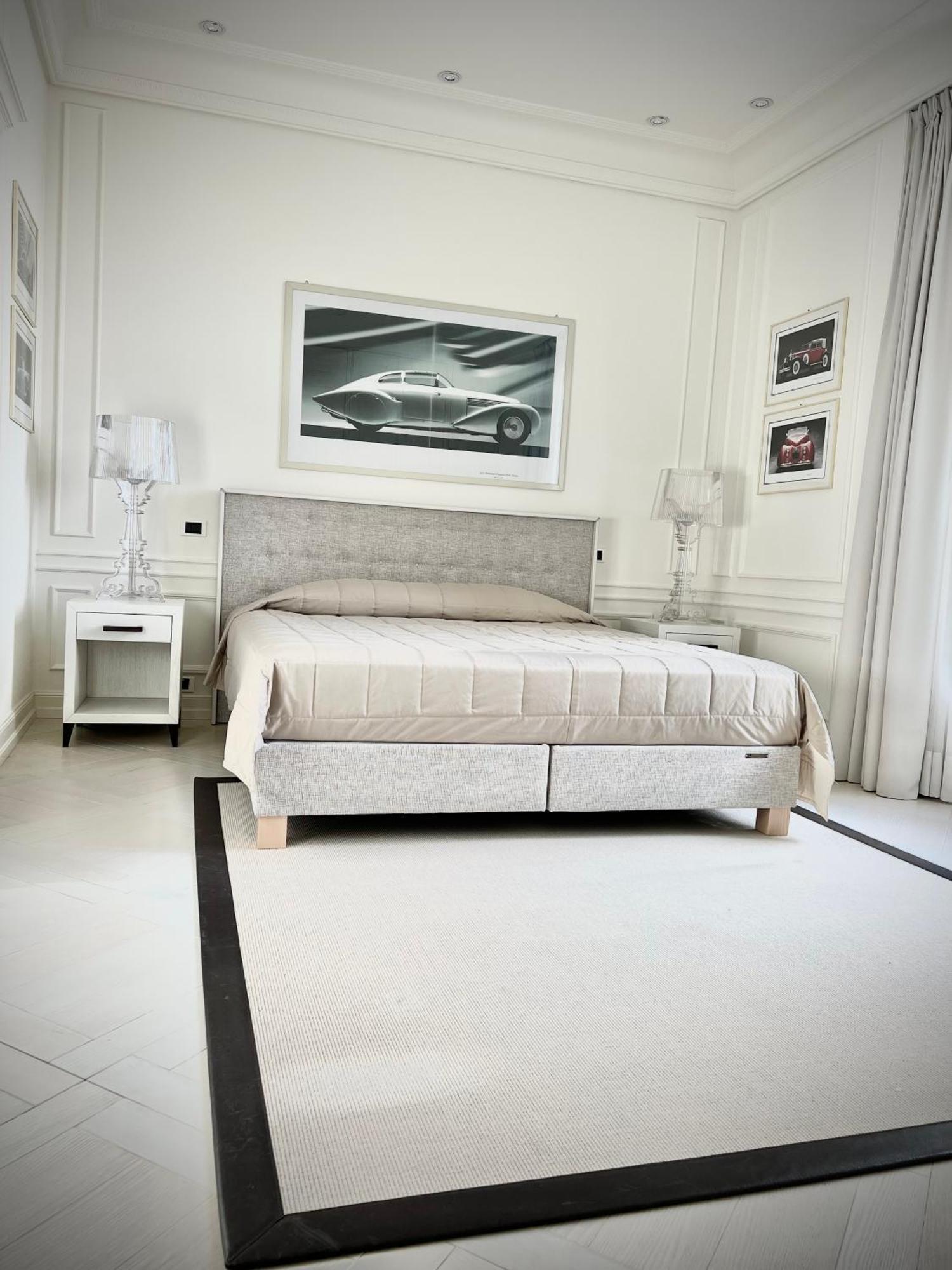 Villa Luxury At Mont Boron, Swimming Pool Overviewing The Bay